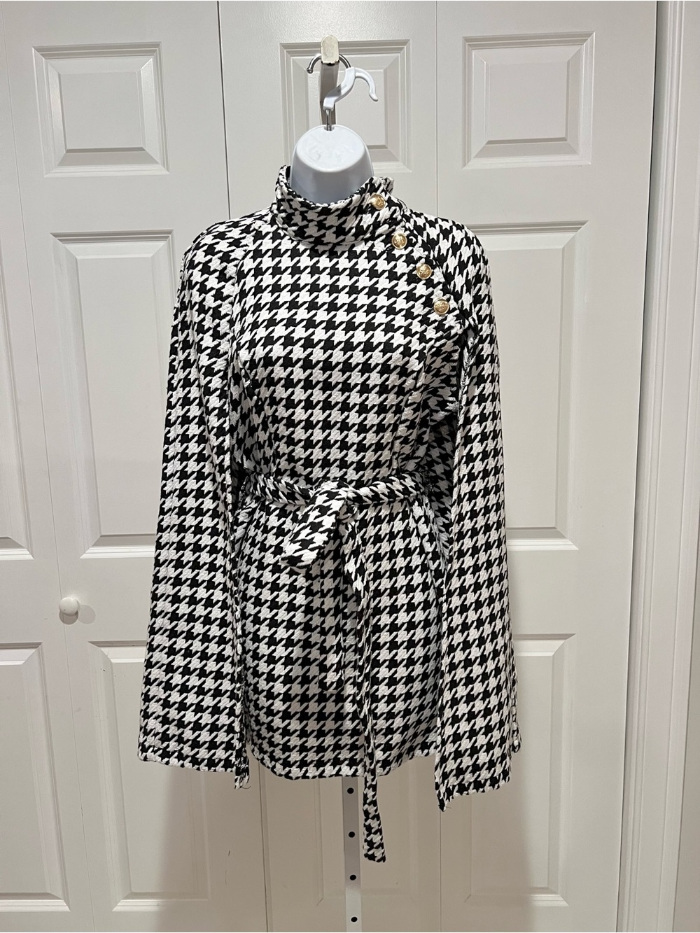 SHEIN Black & White Houndstooth Belted Blazer with Gold Buttons